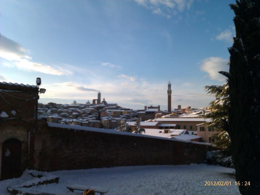 1000 Miglia Monteroni dʼArbia Exterior foto