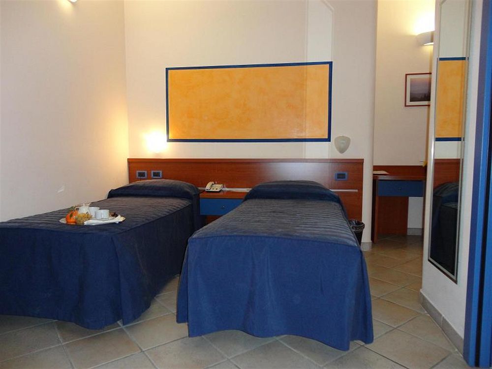 1000 Miglia Monteroni dʼArbia Exterior foto